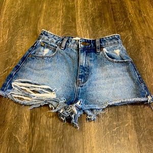 Super cute denim shorts